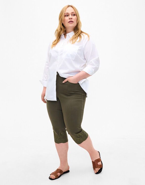 Women Plus Size Pants & Capris